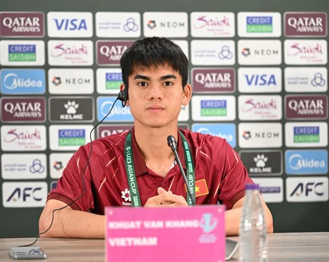 Giao diện người dùng thân thiện và ứng dụng di động của fcb8 chính thức